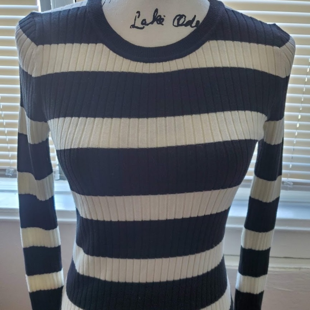NWT Gap Black and White Pinstripe Sweater